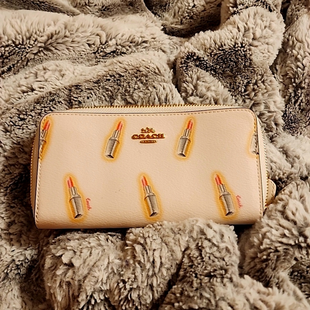 Coach Accordion Zip Wallet With Lipstick Print